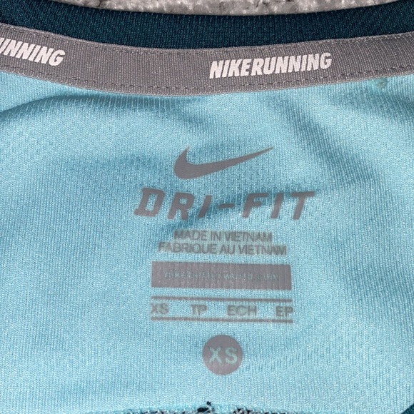 NIKE workout tee - Picture 3 of 3